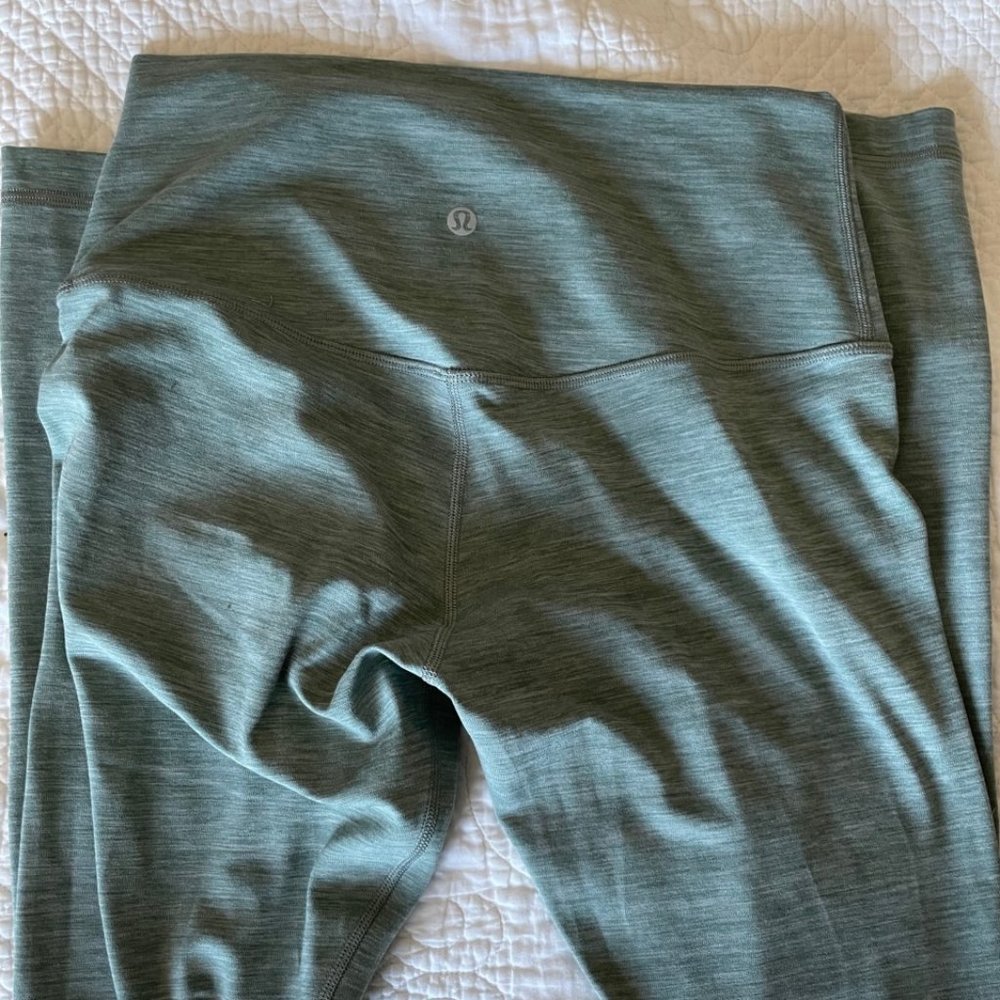 LULULEMON Align 25" Size 8